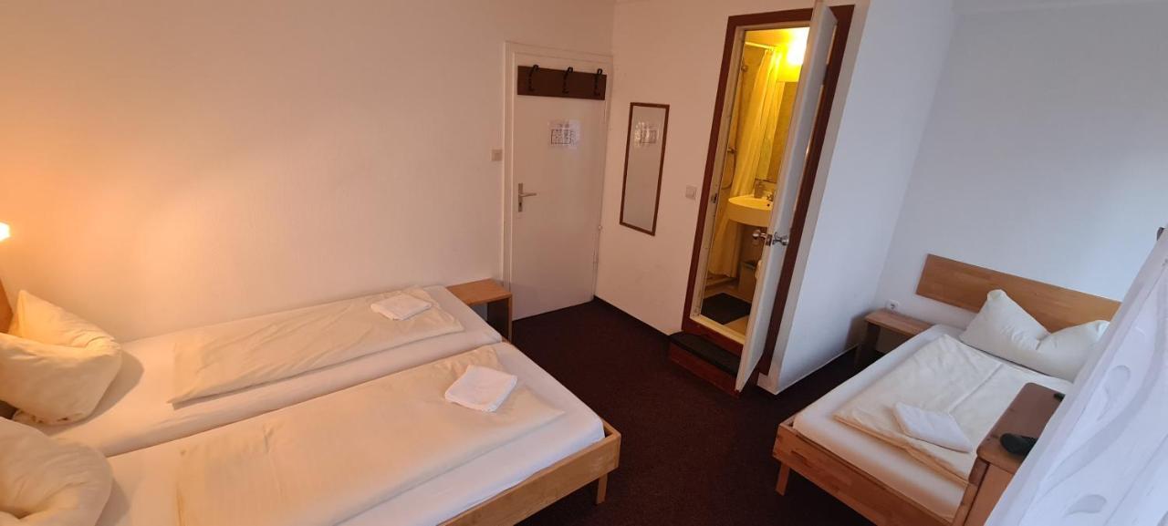 Hotel Lamm Stuttgart Chambre photo