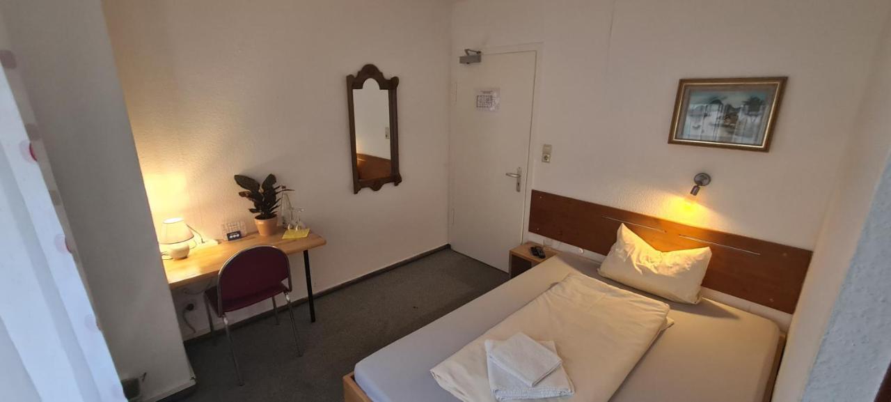 Hotel Lamm Stuttgart Chambre photo