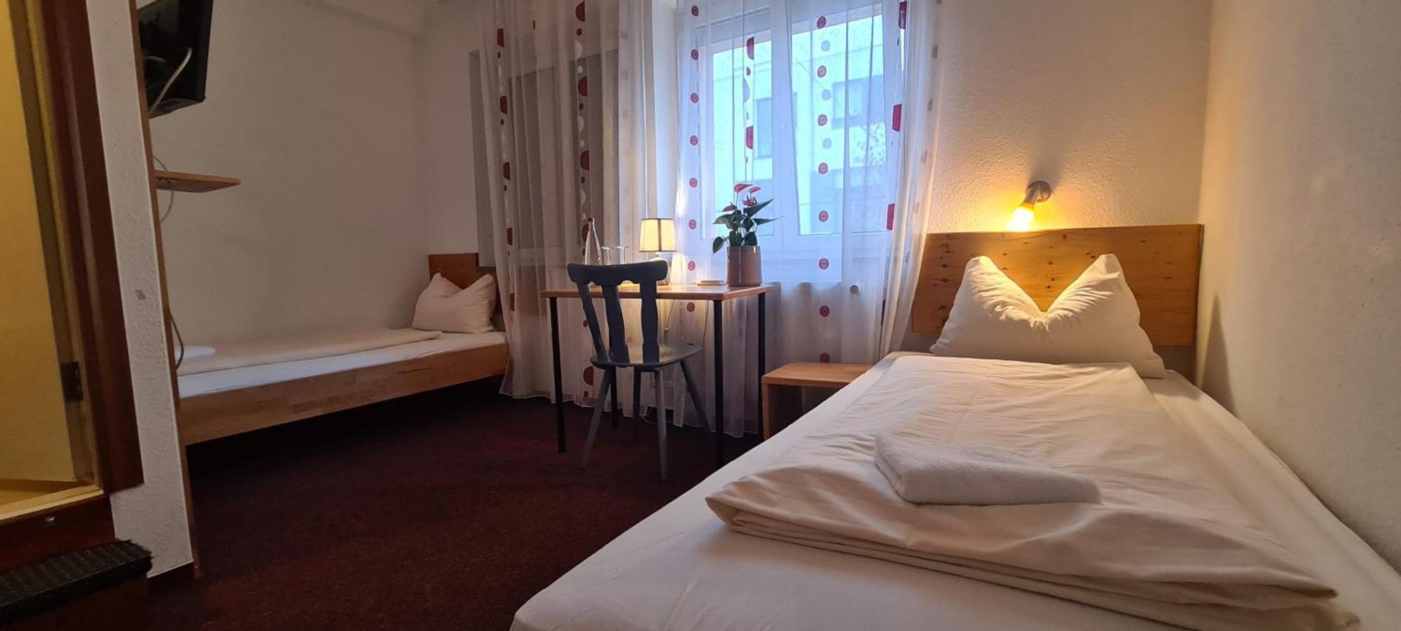 Hotel Lamm Stuttgart Chambre photo